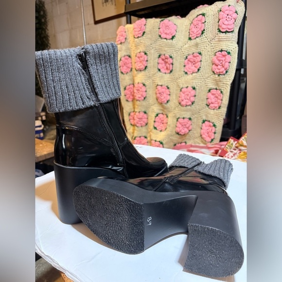 Womens Retro Boots Size 7.5 Y2K Side zip Faux Leather Chunky Heels - Picture 6 of 9